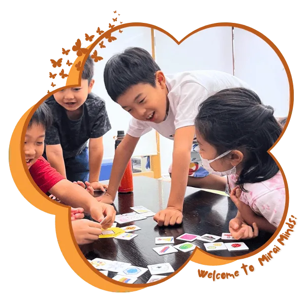 mm-hp-f1-3 東京の教育機関で思考力を養うプログラムを受ける小学生たち